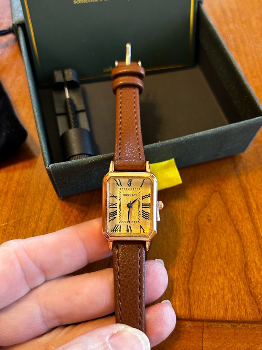 Women’s Caducci "Lucky Fox" Vintage-Style Rectangular Watch – Brand New in Box - Picture 5 of 7